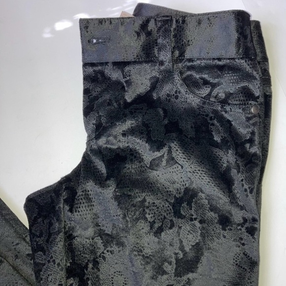 ALICE + OLIVIA Black Jacquard Velvet Skinny Pants Size 0 - Picture 8 of 8